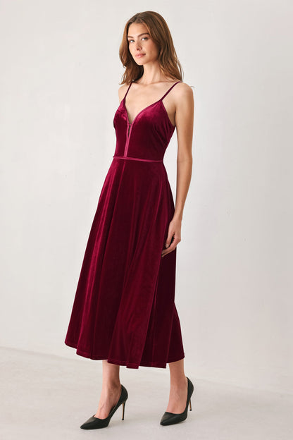 Flying Tomato Burgundy Kiss Velvet Sweetheart Keyhole Midi Dress in BURGUNDY view 5
