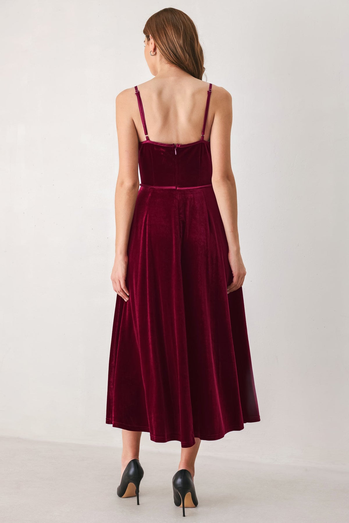 Flying Tomato Burgundy Kiss Velvet Sweetheart Keyhole Midi Dress in BURGUNDY view 6