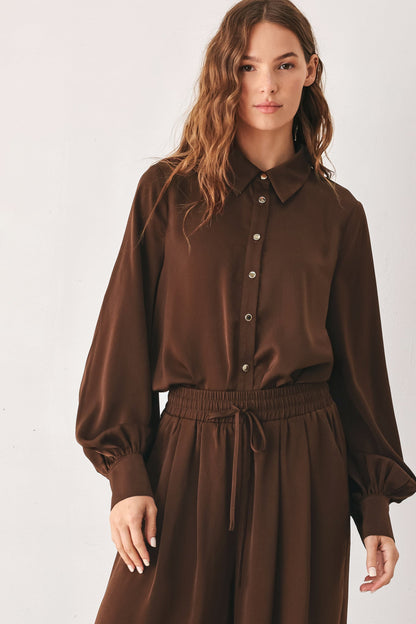 Flying Tomato Canyon Brown Woven Top in BROWN