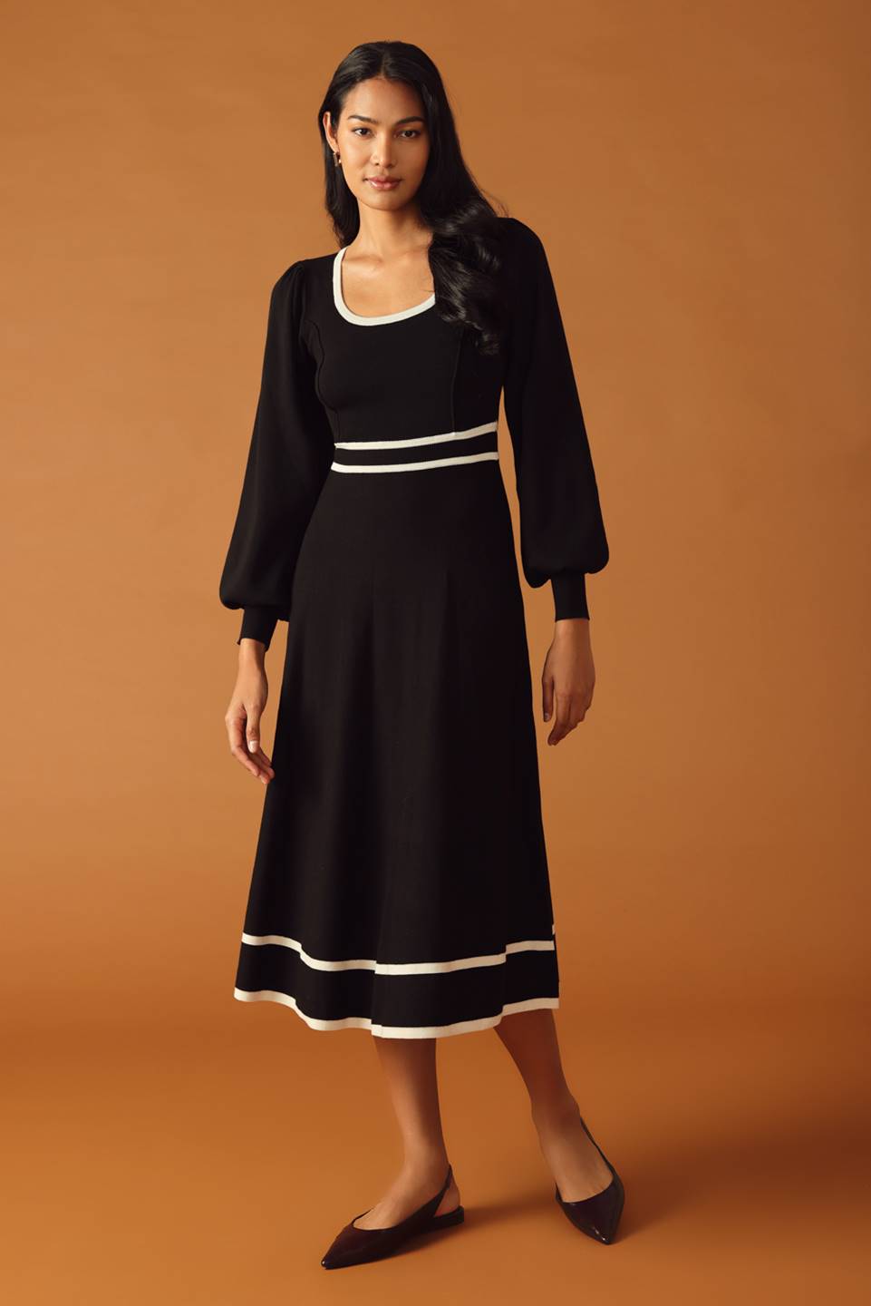 Flying Tomato Cedar Line Elegance Sweater Midi Dress in BLACK/IVORY view 10 - Dress Sweater