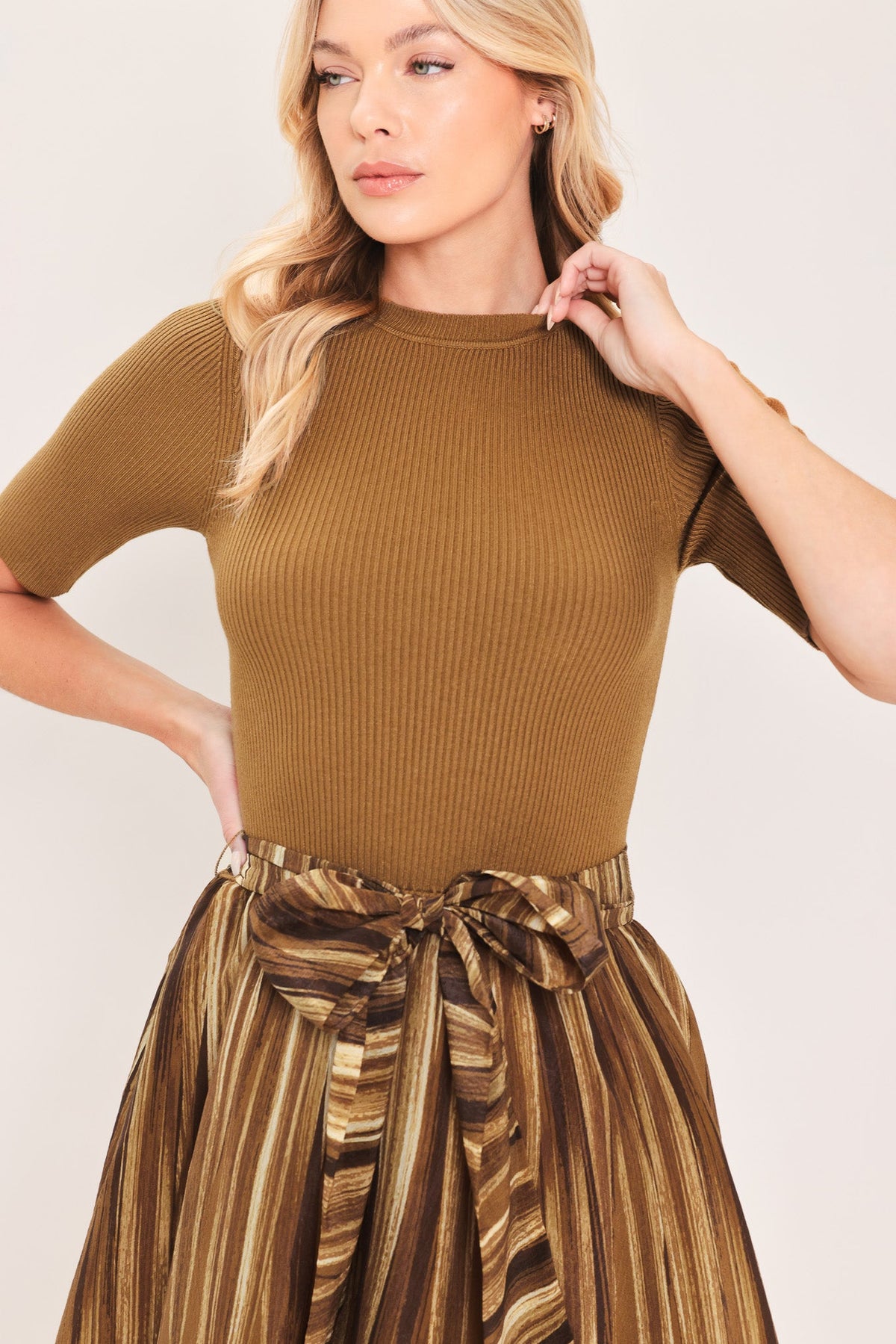 Flying Tomato Golden Quill Romance Midi Dress view 4 - Golden Feather Dress