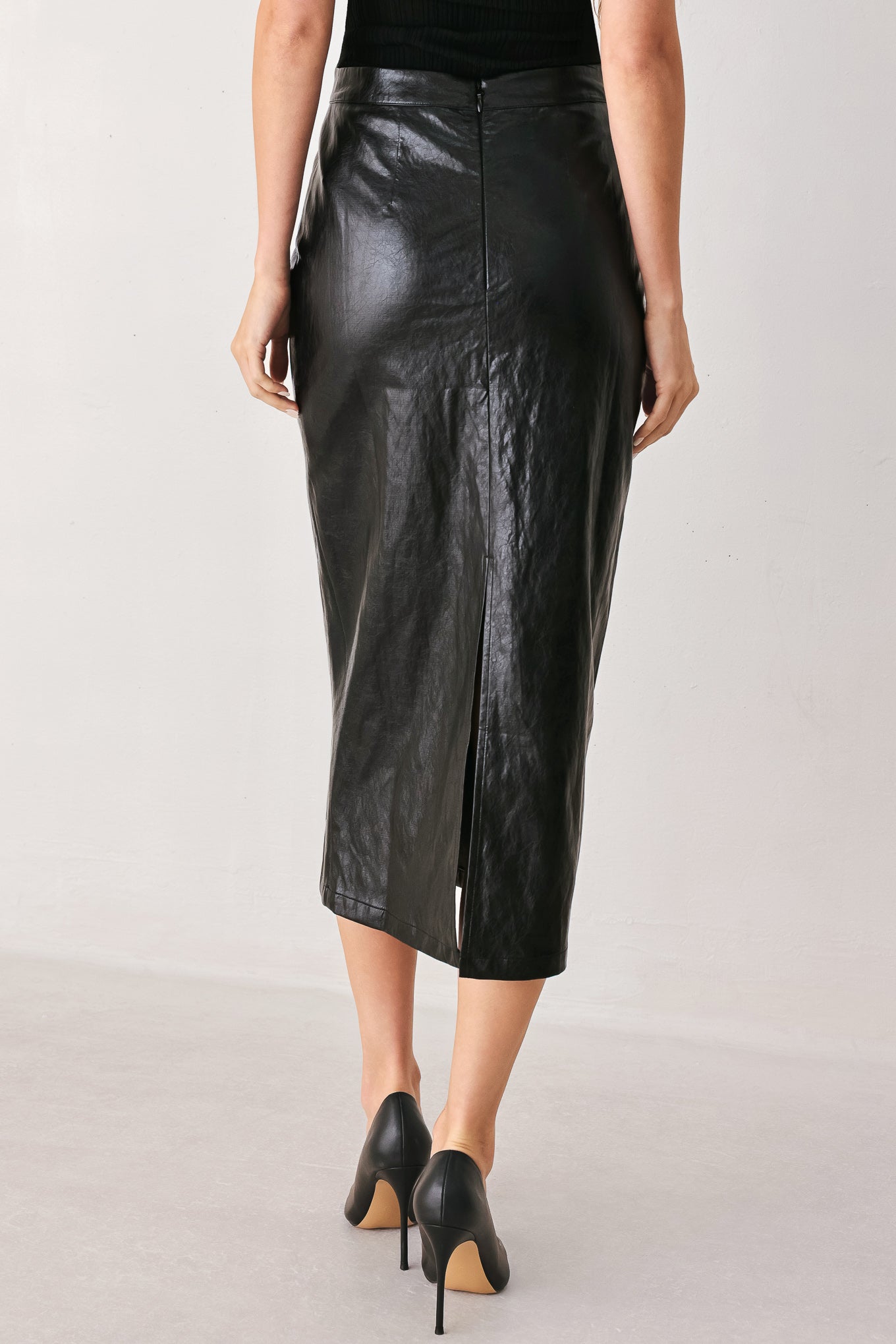 Flying Tomato Port Wine High-rise Faux Leather Skirt view 7 - Port Wine Characteristics
