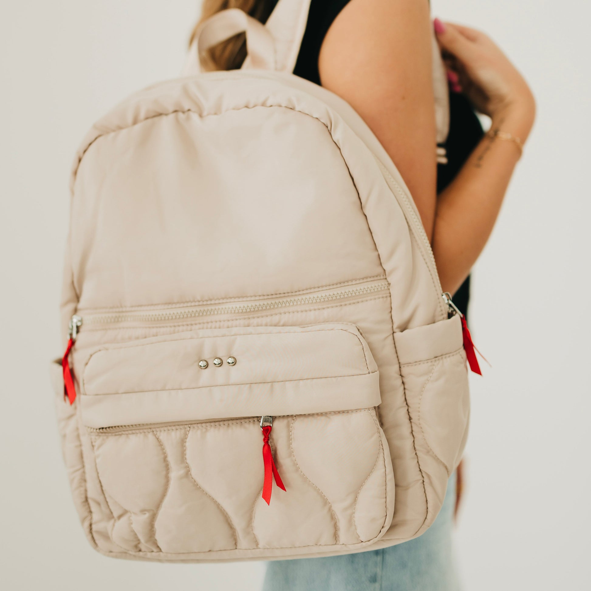 Go-to Organized Puffer Nylon Backpack in Black (bag)