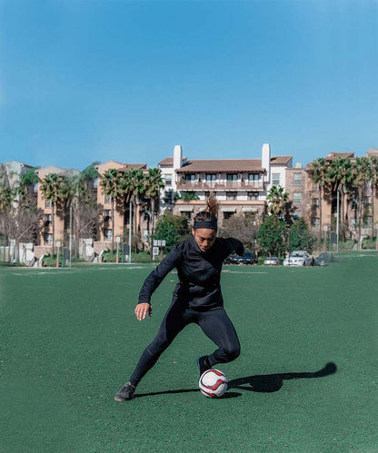 Goal Five Combo Women's Soccer Tight with Shin Guard Pocket in Black view 4 - Pocket Goals (piece)