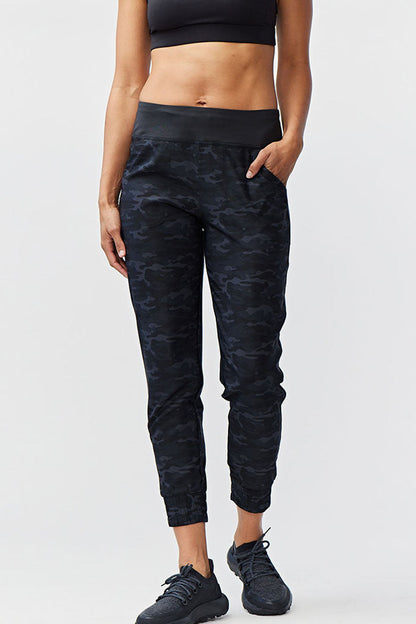 Goal Five Excel Jogger 7/8 Length 28" Pant in Black Camo view 18 - Length Pant (bottom)