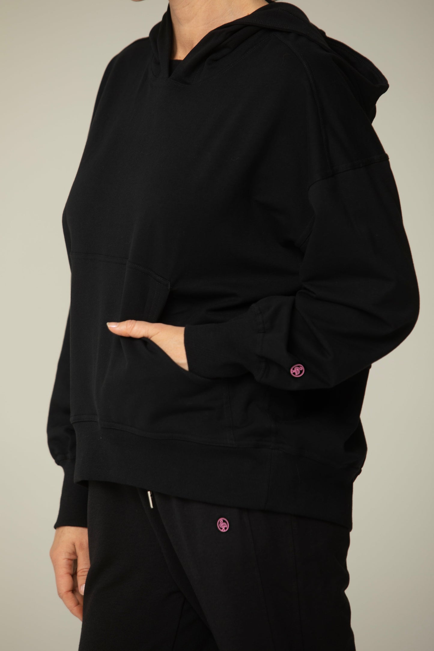 Helloday.us Chill Mode Oversized Sweatshirt with Hood in BLACK view 3 - Relaxed Fit - Sweatshirt Hood (top)