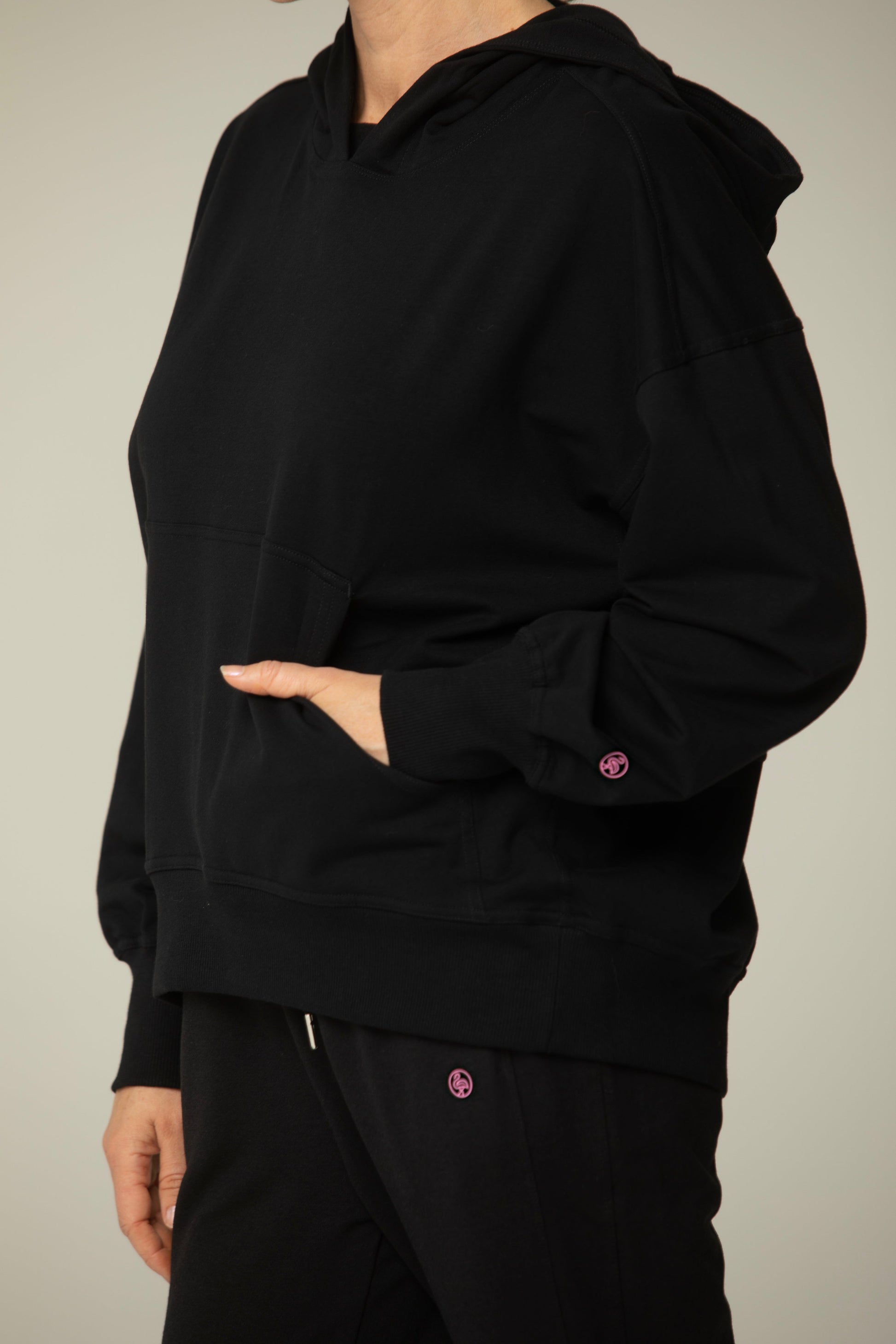Helloday.us Chill Mode Oversized Sweatshirt with Hood in BLACK view 3 - Relaxed Fit - Sweatshirt Hood (top)