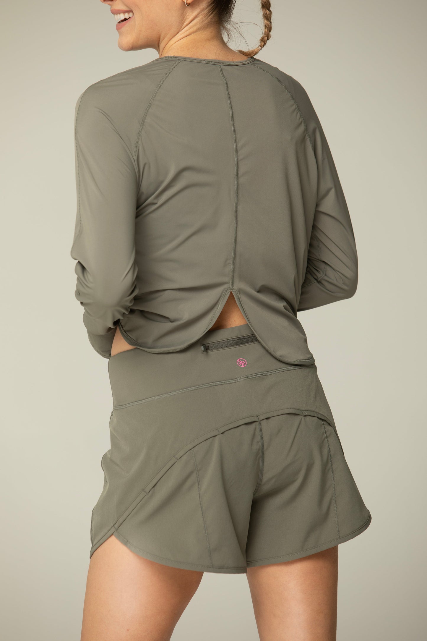Helloday.us Daybreak Lightweight Long Sleeve Workout Shirt – Thumbhole Sleeves & Split Hem in BLACK view 8 - Casual Office Ou