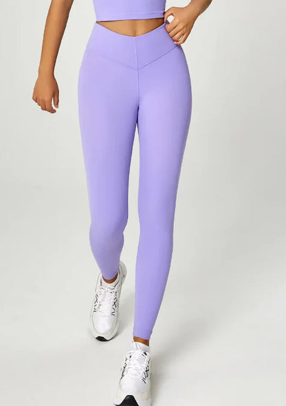 Helloday.us Hello Day Seamless Performance Leggings in Black view 3 - Hello Leggings (bottom)
