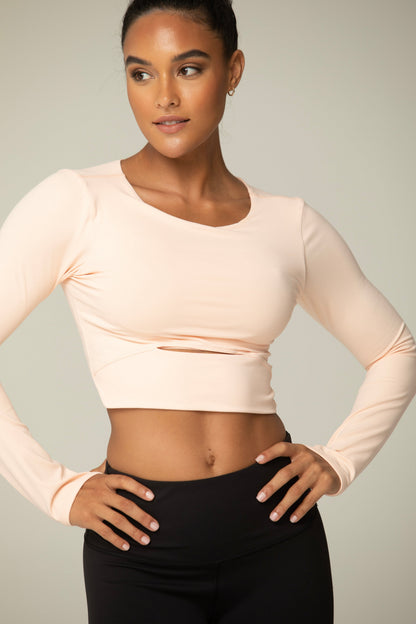 Helloday.us Mid-slit Long Sleeve Crop Top for Women – Thumbhole Activewear Shirt, Stretch Workout Top in BLACK - Comfort Stre