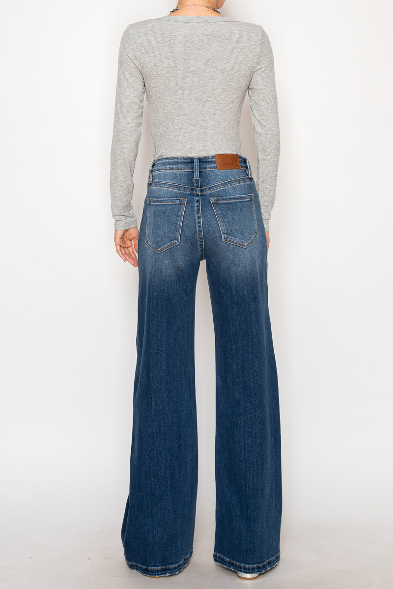 High Rise Relaxed Flare Jeans in 9 (28) view 5 - High-Waisted - High Rise Jeans Women (bottom)