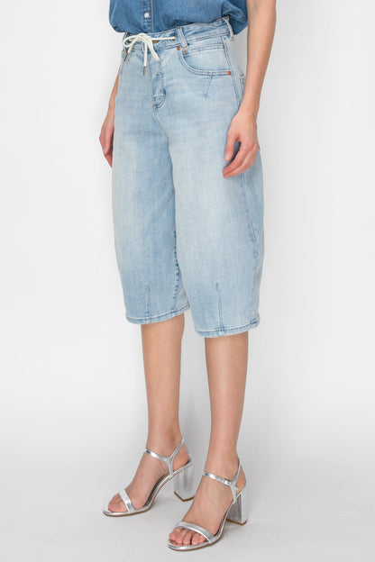 High Rise Relaxed Tapered Jorts Jeans in Light wash view 3 - High-Waisted - High Rise Jorts Women (bottom)