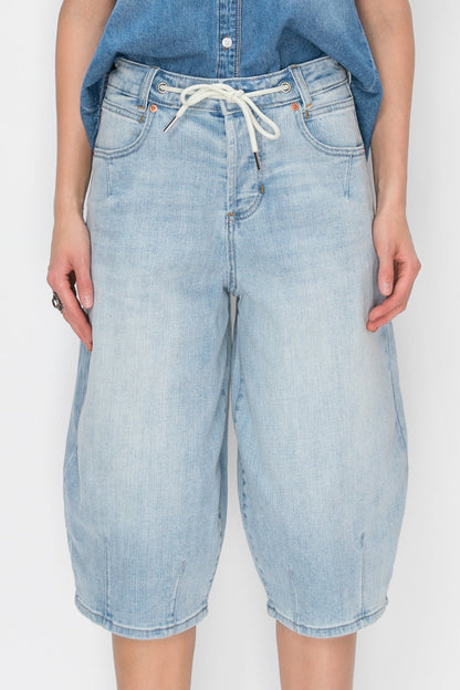 High Rise Relaxed Tapered Jorts Jeans view 5 - High-Waisted - High Rise Jorts Women (bottom)