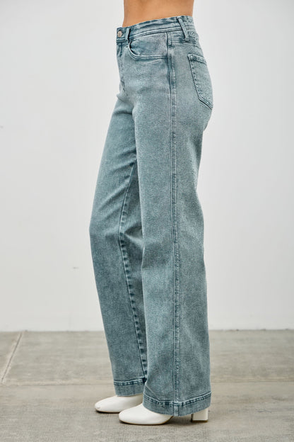 High Rise Slim Wide Straight in Bric red view 19 - High-Waisted - High Rise Straight Leg Jeans (bottom)