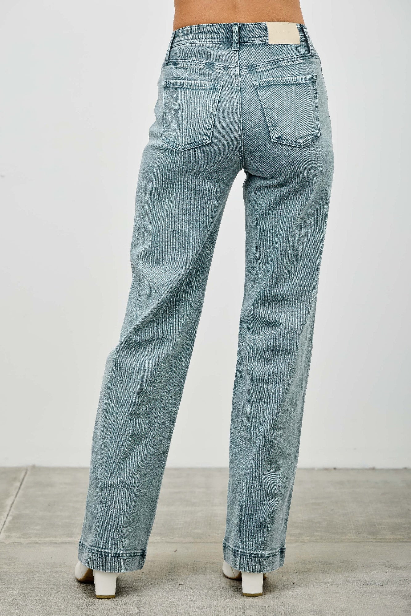 High Rise Slim Wide Straight in Bric red view 24 - High-Waisted - High Rise Straight Leg Jeans (bottom)
