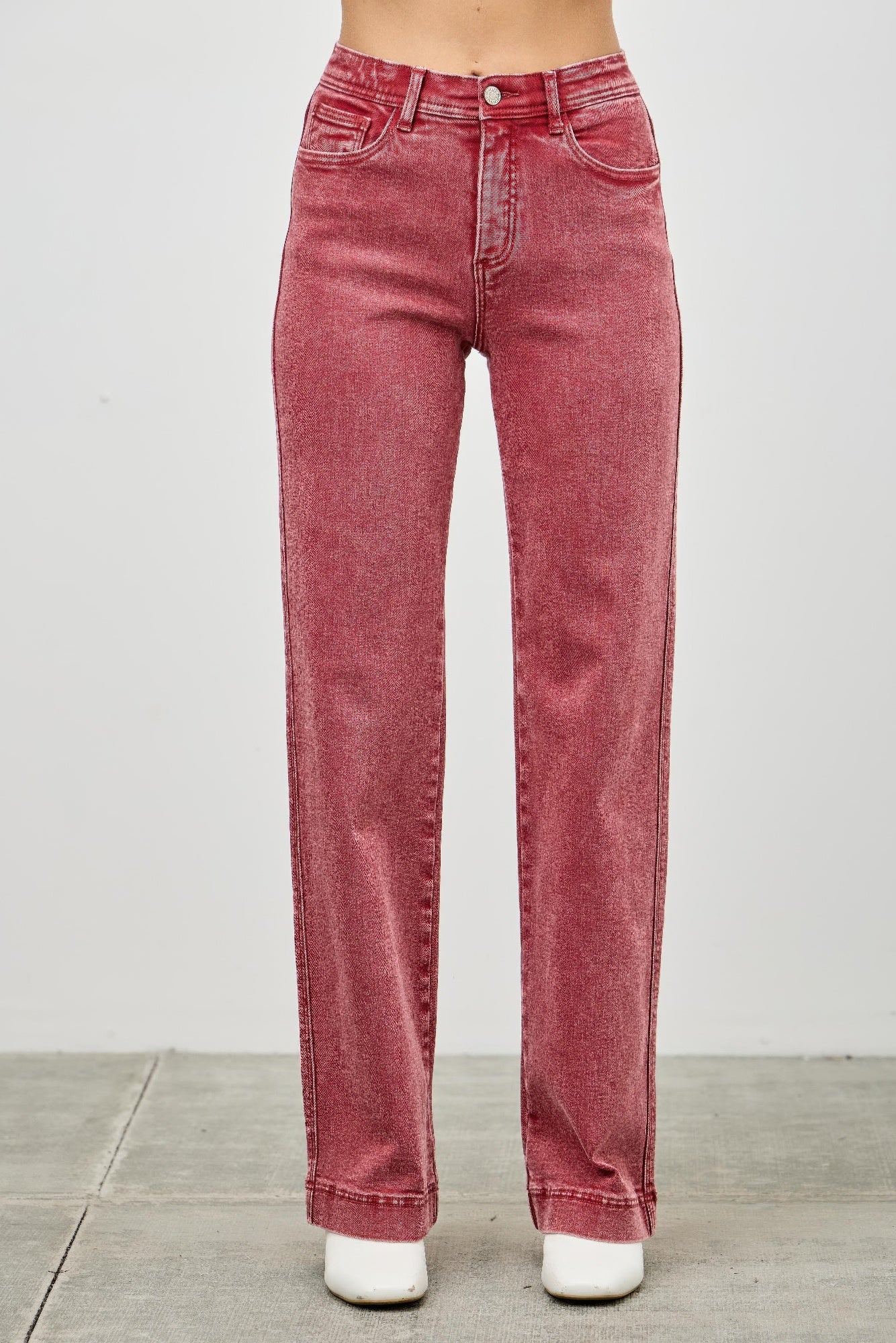 High Rise Slim Wide Straight in Bric red view 26 - High-Waisted - High Rise Straight Leg Jeans (bottom)