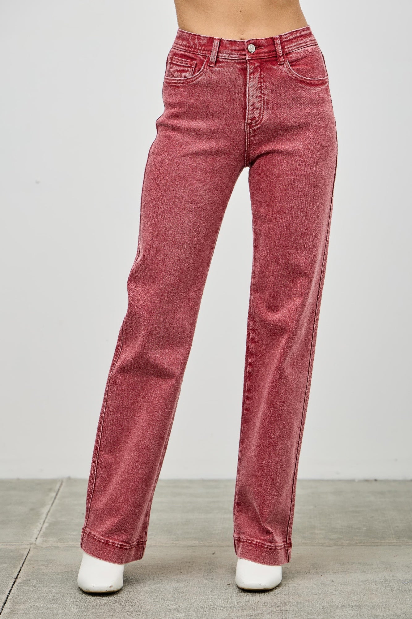 High Rise Slim Wide Straight view 30 - High-Waisted - High Rise Straight Leg Jeans (bottom)