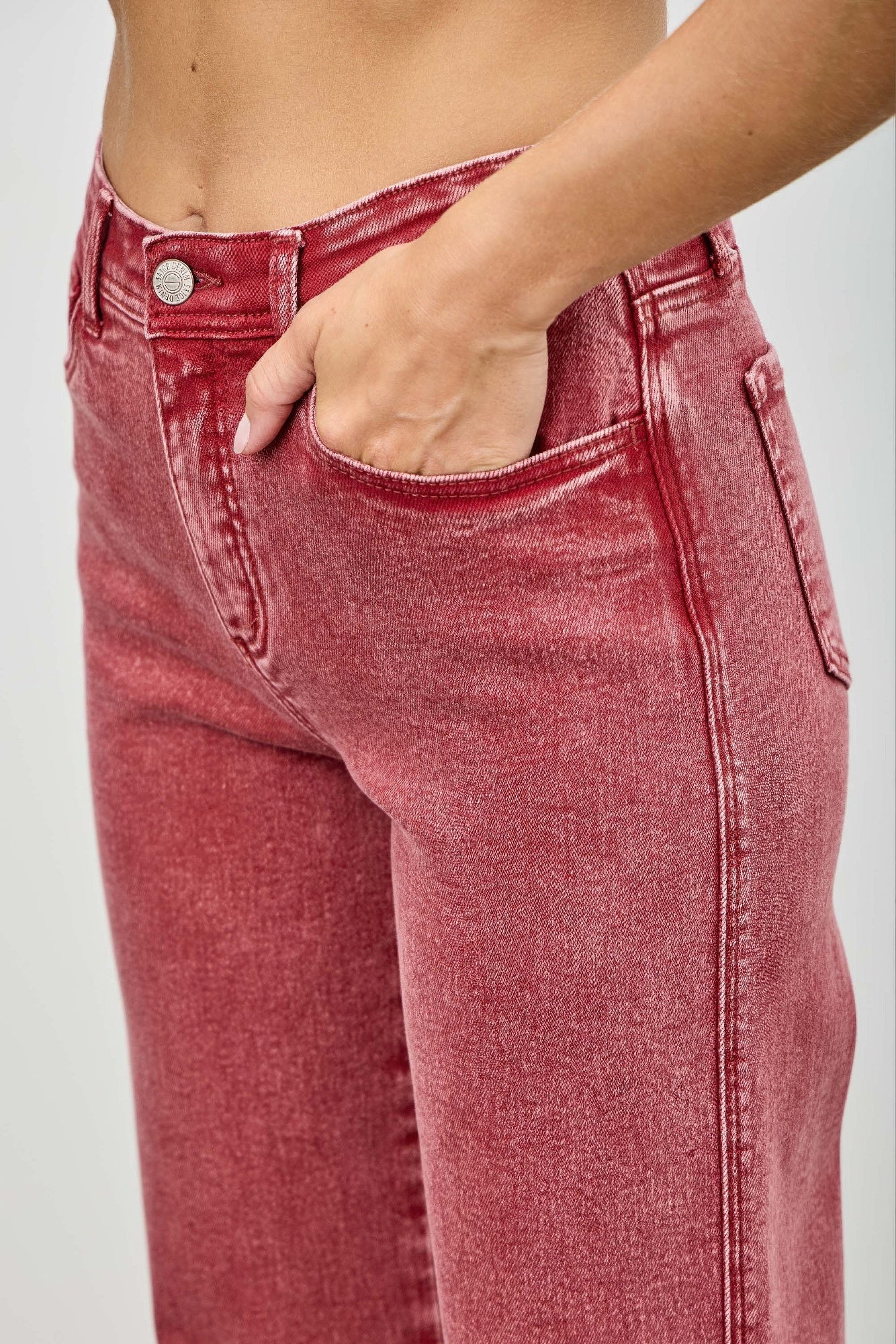 High Rise Slim Wide Straight view 32 - High-Waisted - High Rise Straight Leg Jeans (bottom)