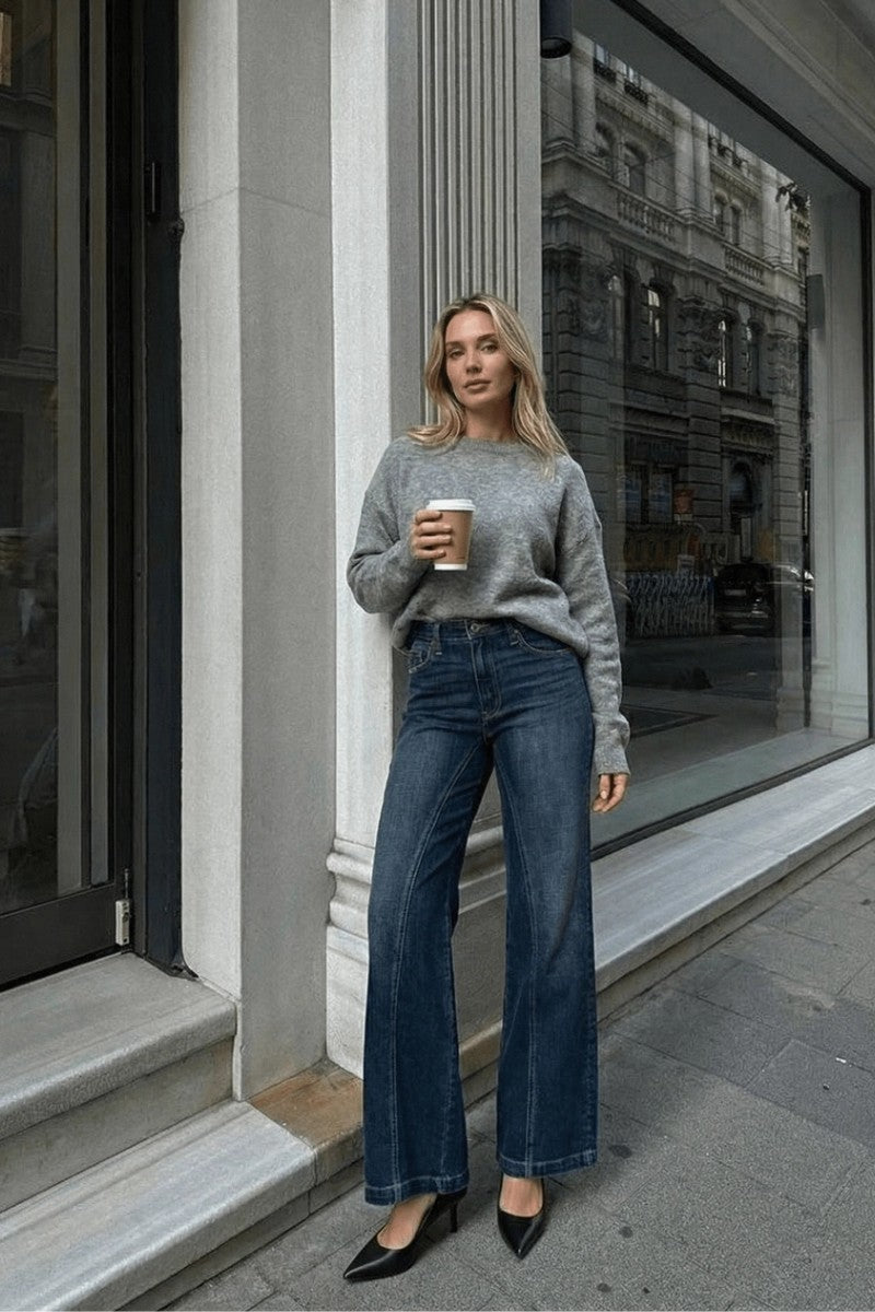 Hybrid Stretch Ripped Ultra High Rise Relaxed Flare Jeans view 8 - High-Waisted - Hybrid Jeans Stretch (bottom)