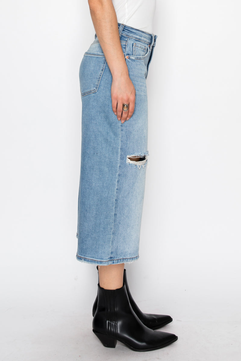 *hybrid Style* Ultra High Rise Relaxed Jort Jeans in XL view 4 - High-Waisted (bottom)