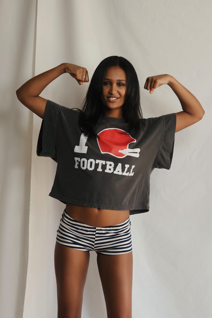 I Love Football in M view 3 - Love Football Player (piece)