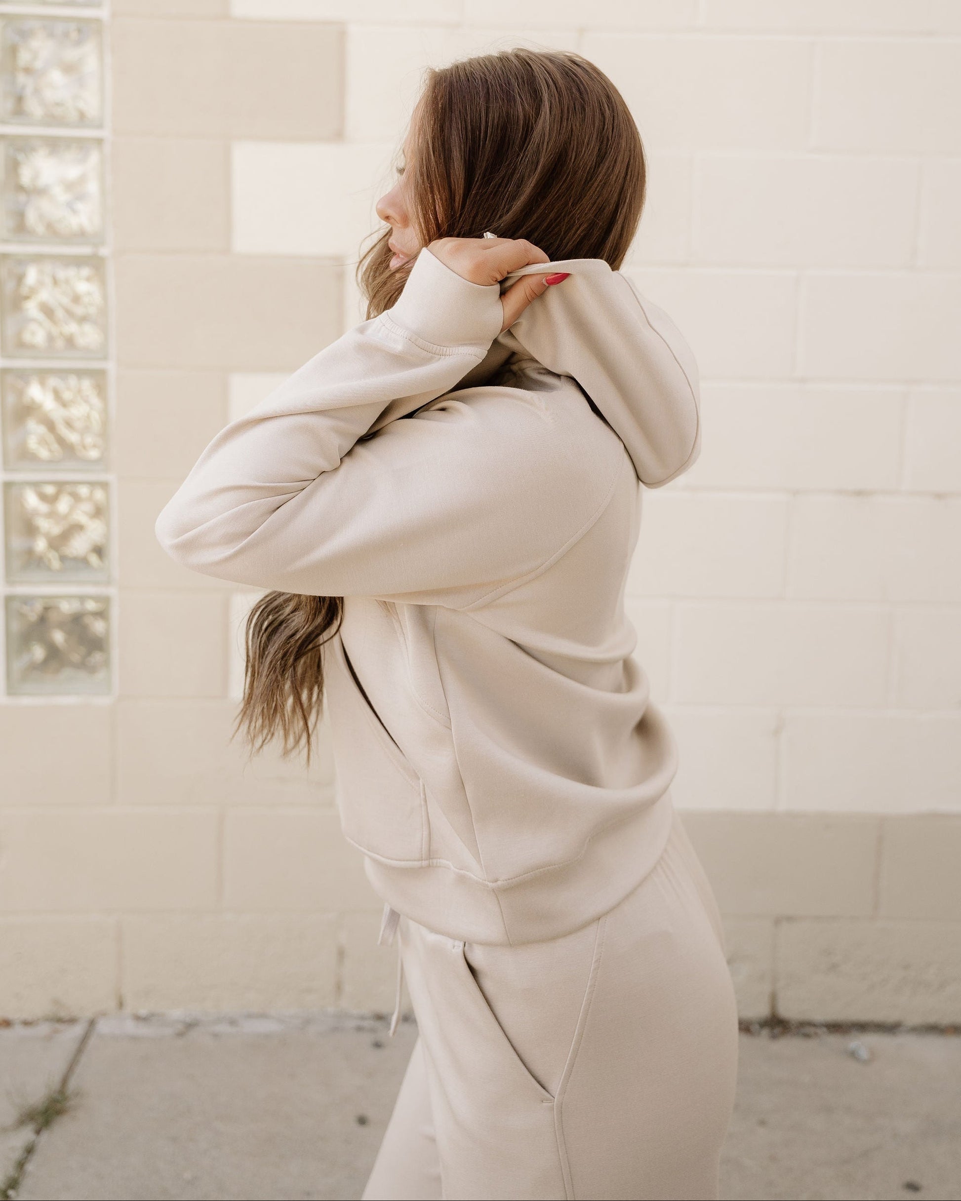 Indie & Co. Harlow Set Active Pants 2pcs Outfit - Taupe view 7 - Outfit Taupe (bottom)