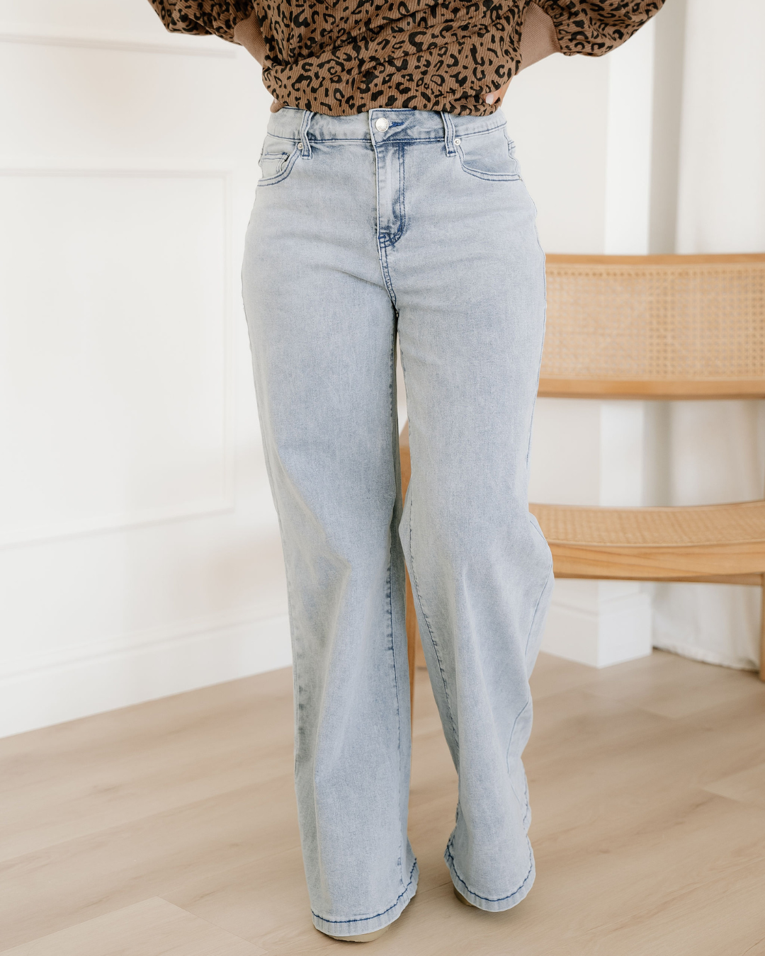 Indie & Co. Naia Button Zip High Waist Flared Hem Jeans in 4 - High-Waisted (bottom)