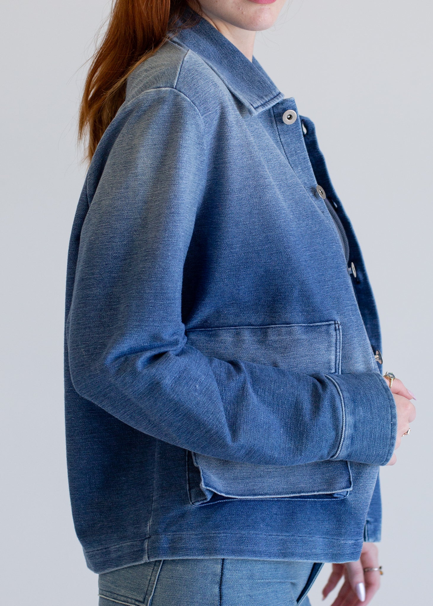 Indigo Worker's Jacket in M view 4 - Casual Office Outfit - Indigo Work Jacket (layer)