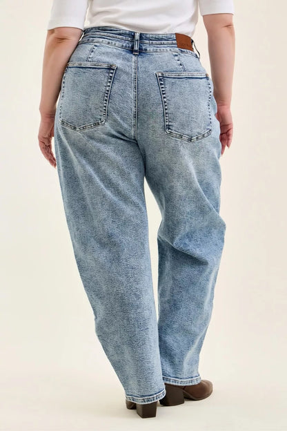Judy Blue Full Size High Waist Marlow Arc Leg Jeans with Double Waistband plus Size in LT view 7 - High-Waisted