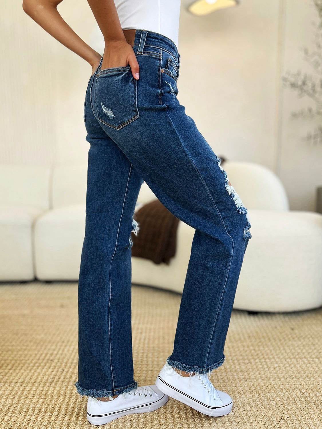 Judy Blue Full Size Mid Rise Distressed Raw Hem Jeans - us.meeeshop