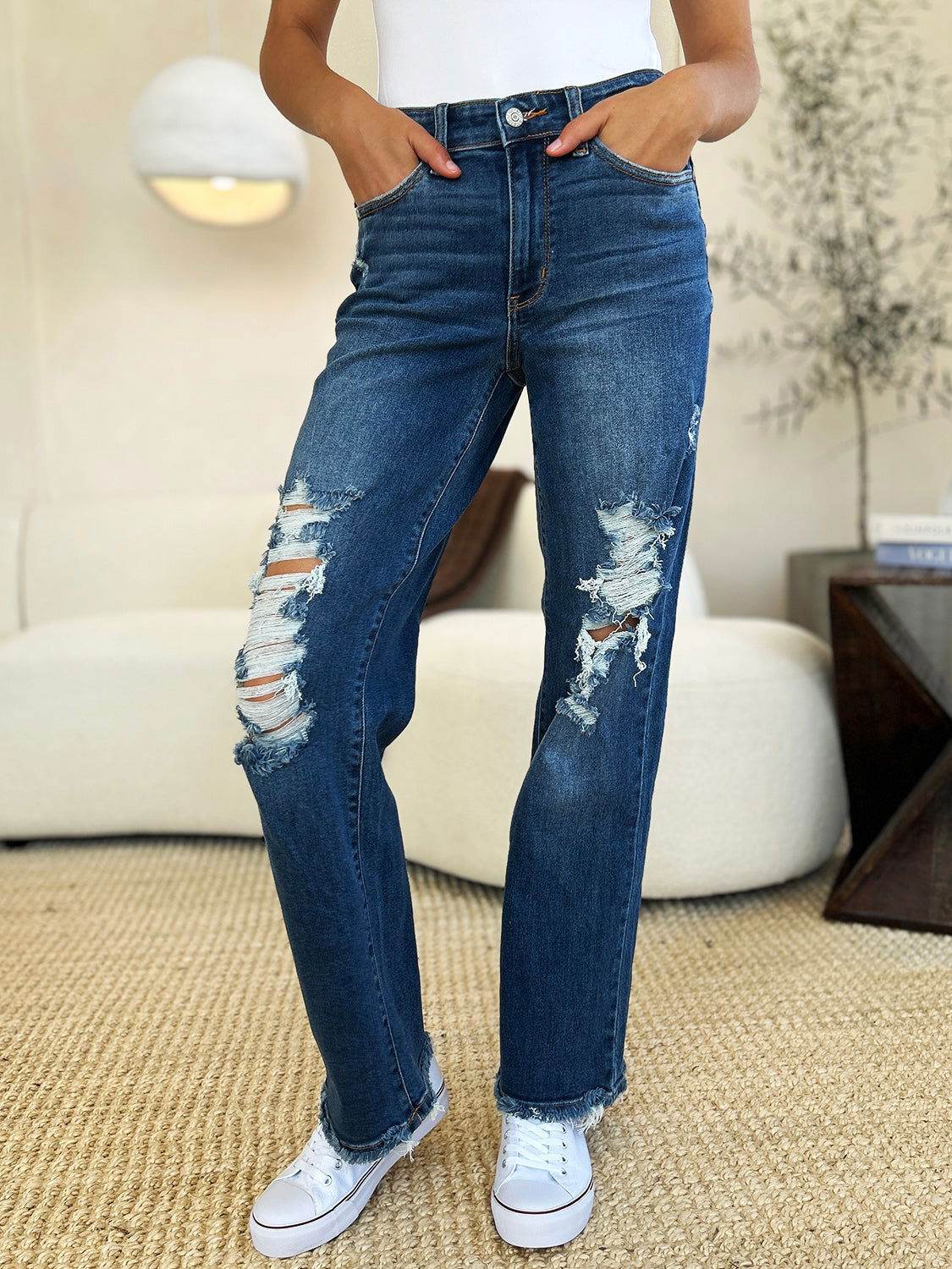 Judy Blue Full Size Mid Rise Distressed Raw Hem Jeans - us.meeeshop