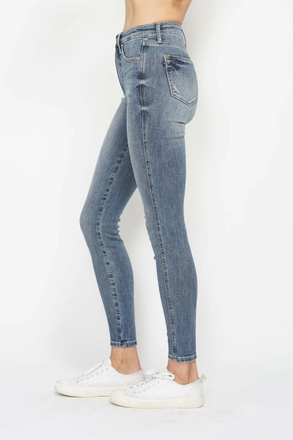 Judy Blue Full Size Tummy Control Contrast Wash Skinny Jeans in Medium view 3 - Curvy Fit - Judy Jeans (bottom)