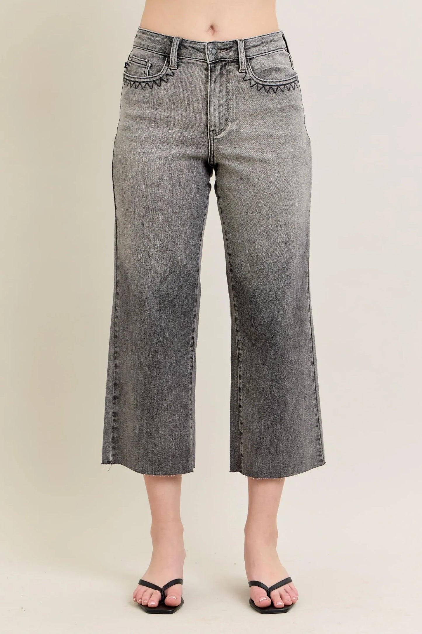 Judy Blue Full Size Wide Leg Capris Jeans plus Size in Gray - Curvy Fit - Judy Blue Wide Jeans (bottom)