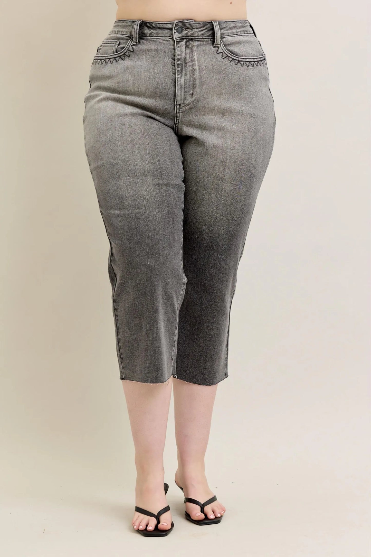 Judy Blue Full Size Wide Leg Capris Jeans plus Size in Gray view 4 - Curvy Fit - Judy Blue Wide Jeans (bottom)