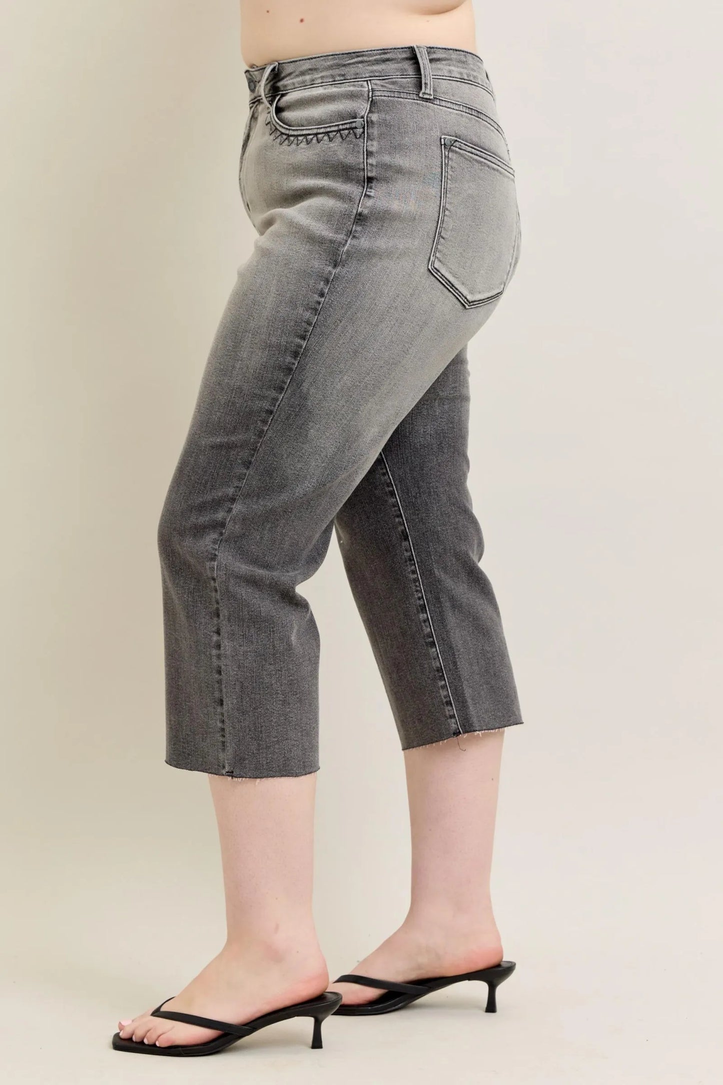 Judy Blue Full Size Wide Leg Capris Jeans plus Size in Gray view 5 - Curvy Fit - Judy Blue Wide Jeans (bottom)