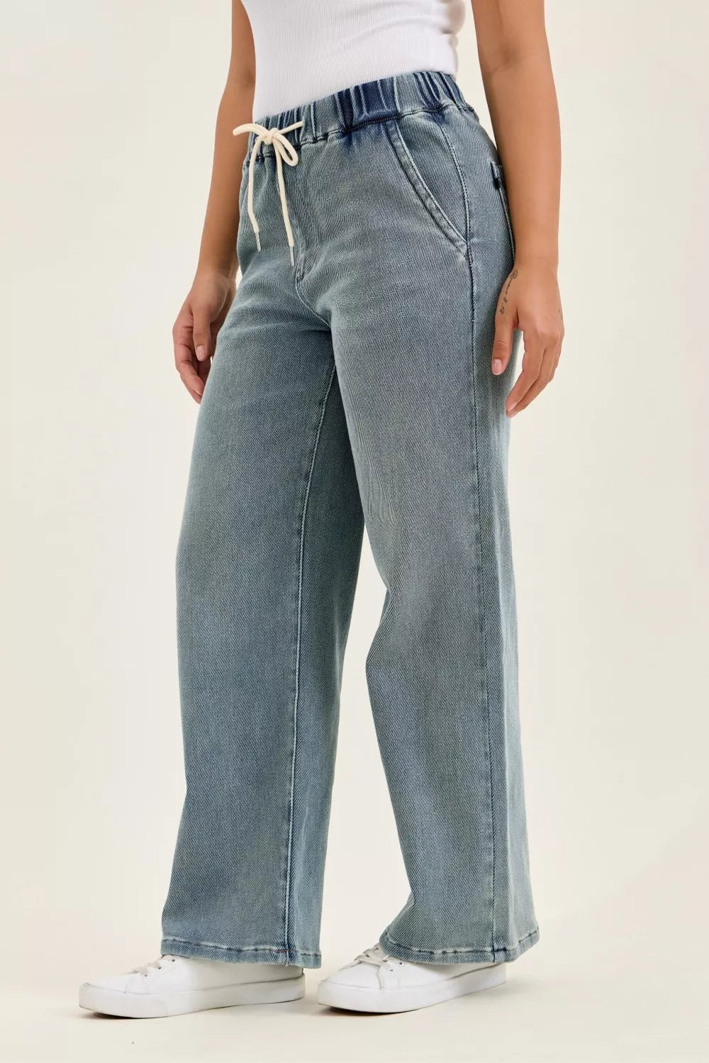 judy blue hight Judy Blue Hight Waist Wilhelmina Baggy Jeans with Md Aged Stone Blue Wash view 3 (bottom) - shop at us.meeesh