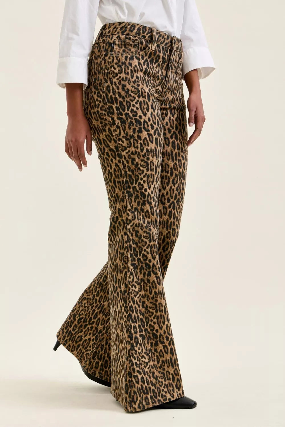 Judy Blue Mr Jaqueline Flare Print Leopard Jeans PRINT view 2 (bottom) - judy jeans, judy leopard jeans - shop at us.meeeshop