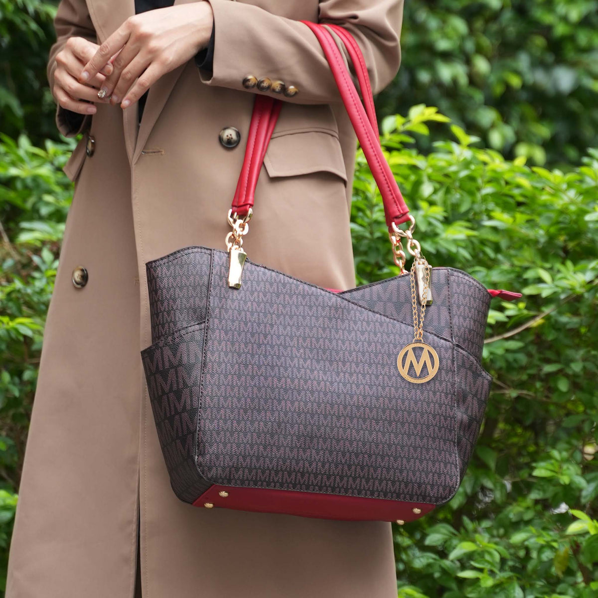Jules Signature Tote Bag in Black view 2 - Bag Tote