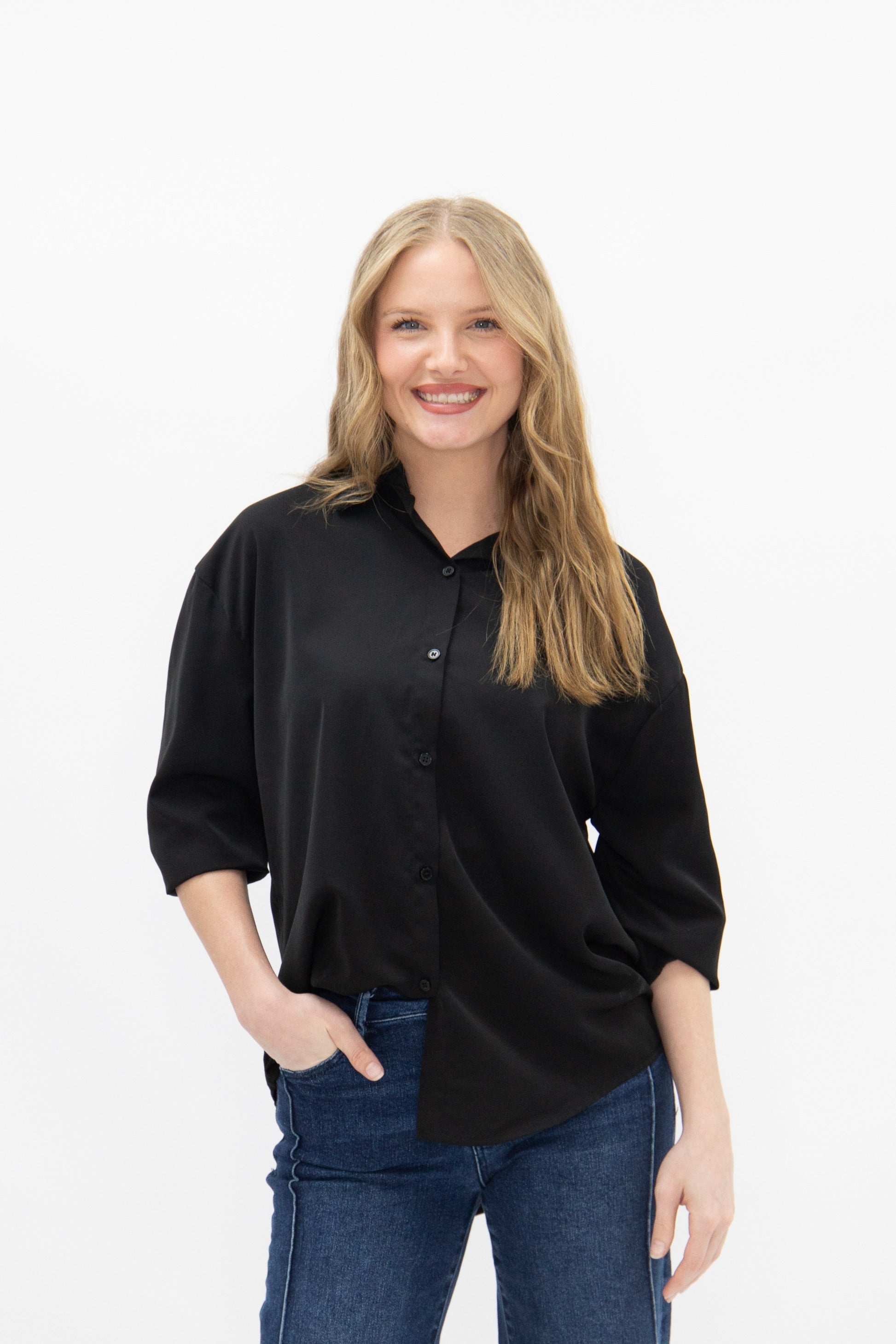 Kathryn Button-up, Black in Black view 3 - Button Black (top)