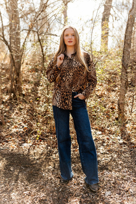 Kathryn Button-up, Leopard in Leopard view 2 - Button Leopard (top)