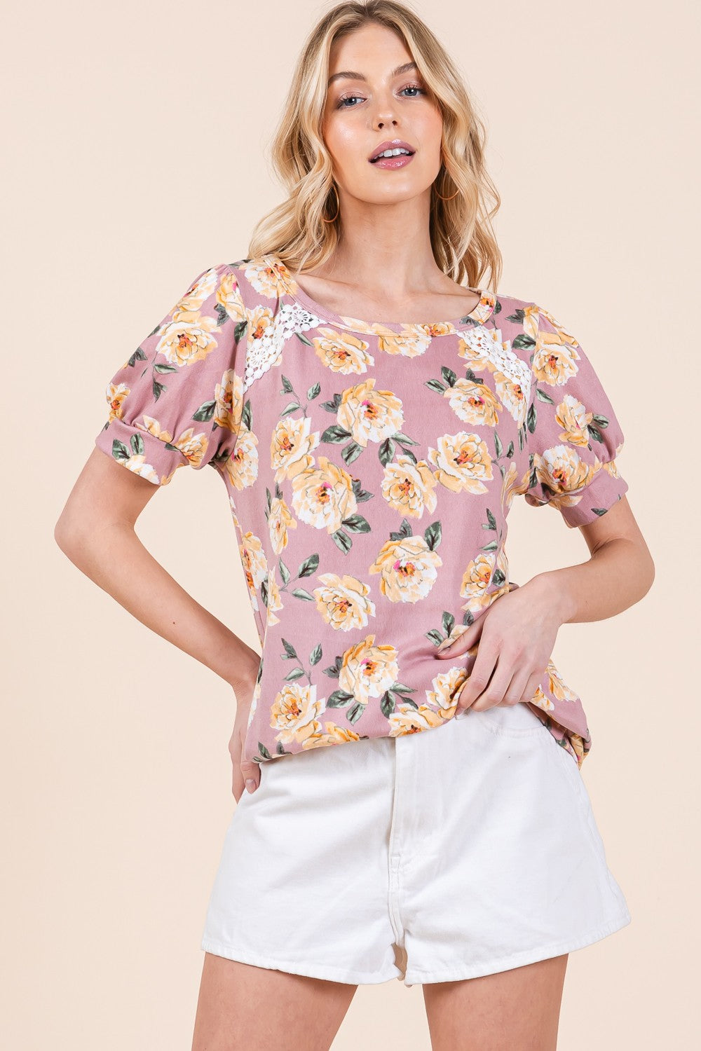 Lace Detailed Short Sleeve Top in Floral view 2 - Lace Detail Top H&M