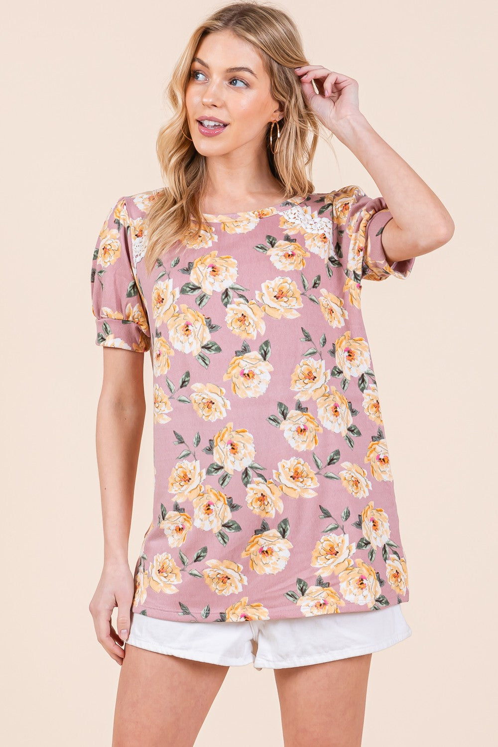 Lace Detailed Short Sleeve Top in Floral view 4 - Lace Detail Top H&M