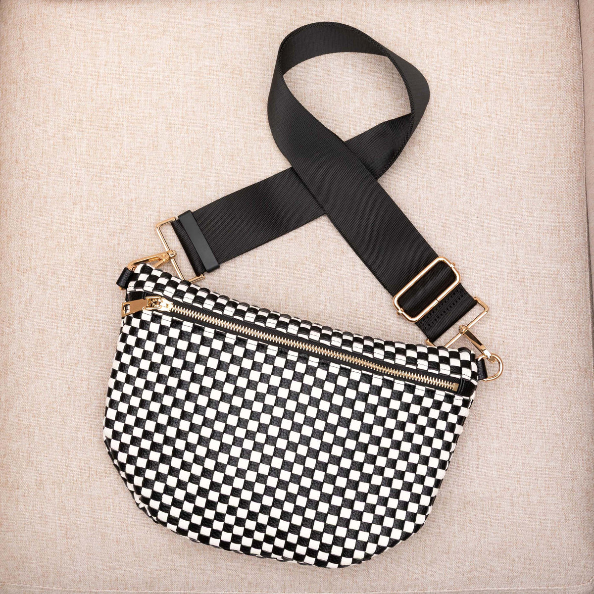 Layla Woven Checkered Crossbody Sling Bag - MeeeShop Women's Fashion