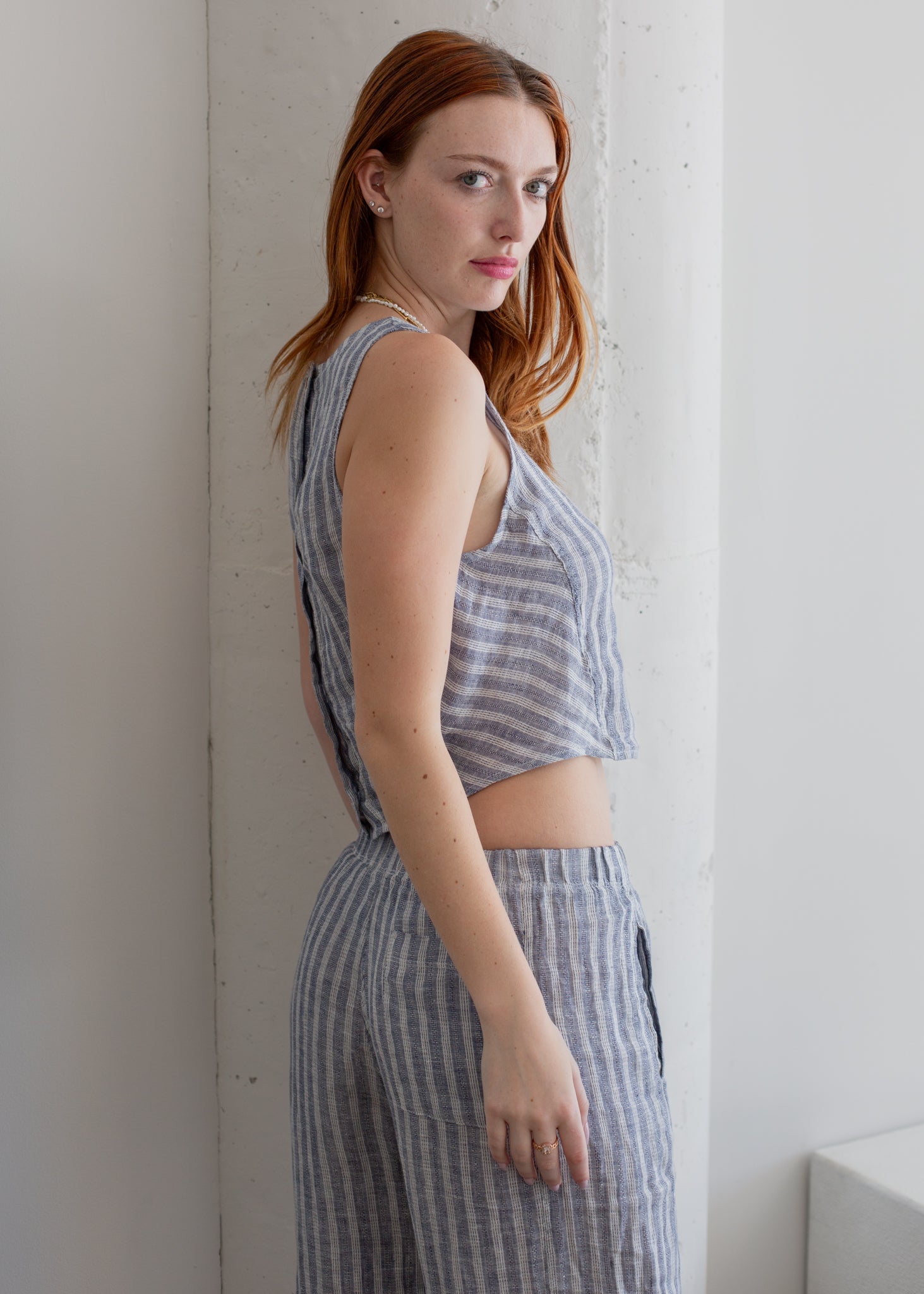 Linen Pull-on Barrel Pant in M view 3 - Linen Pull Pants (bottom)