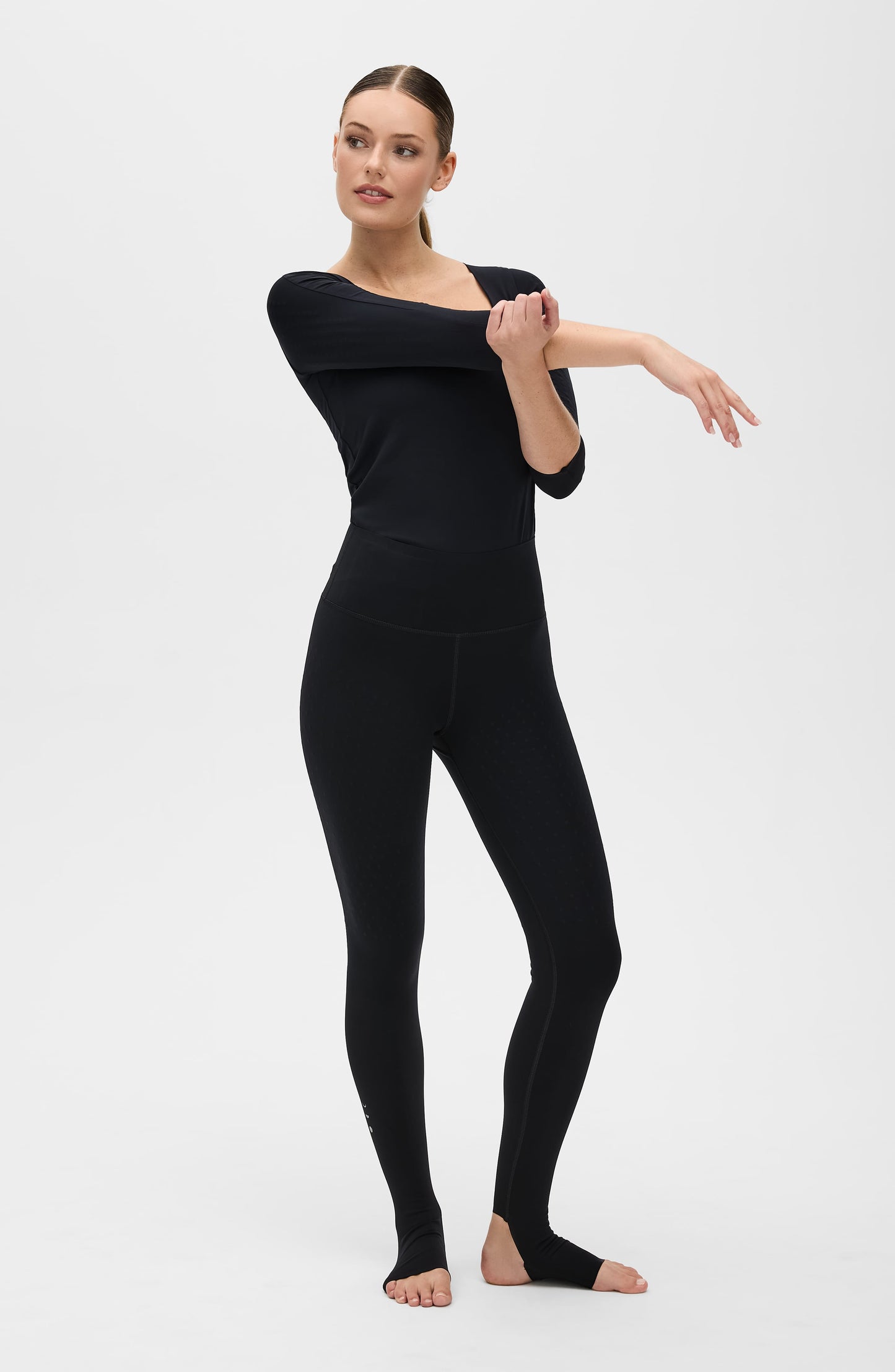 L'original Lymphatic Stirrup Leggings in Black / Noir view 6 - L Original Lymphatic Leggings (bottom)
