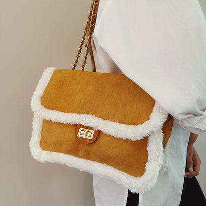 Luxe Deluxe Chain Shoulder Bag view 5 - Luxe Luxury Bags