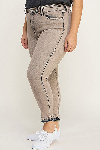 Maria plus High Rise Stretch Skinny Jeans in P-20 view 3 - High-Waisted (bottom)