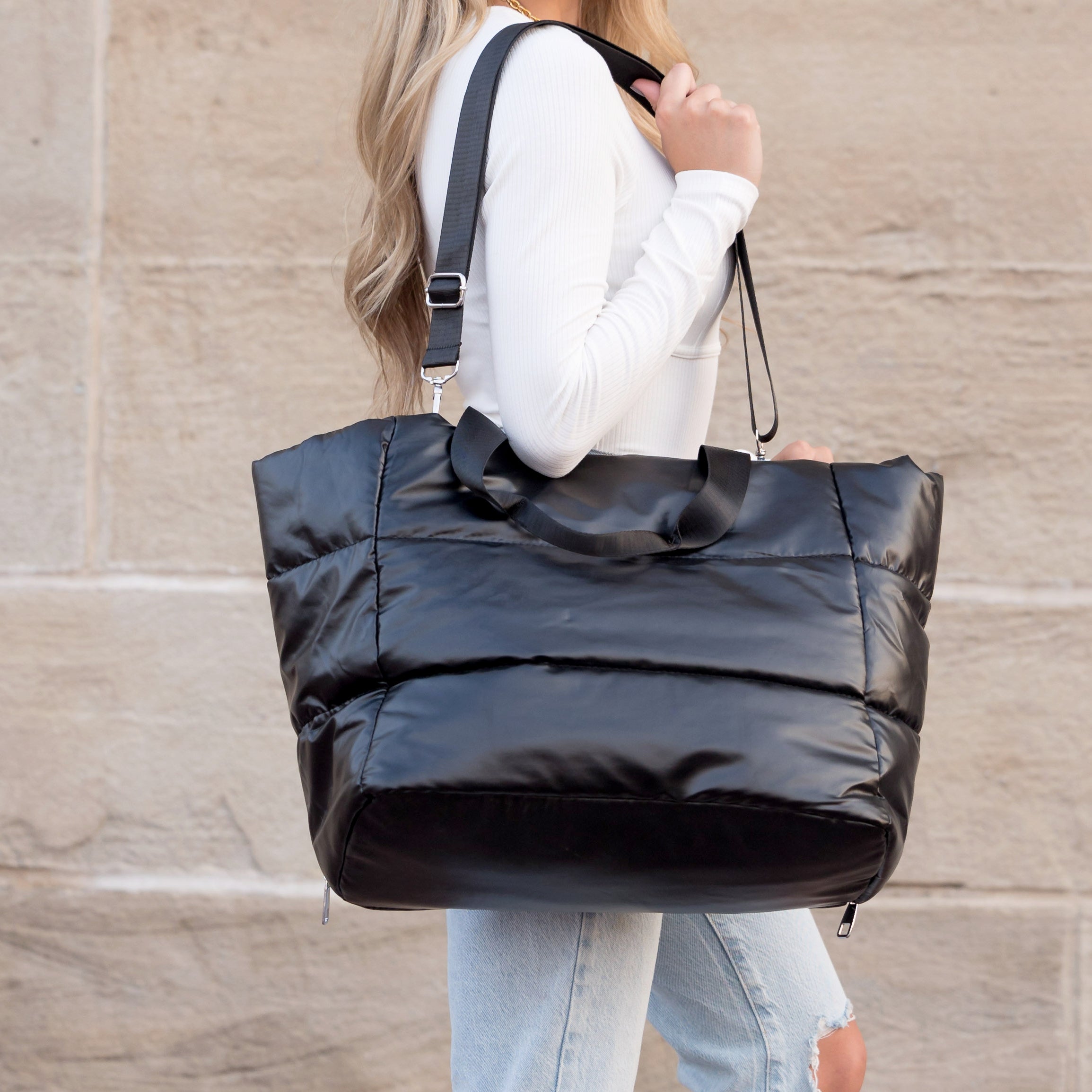 Metallic Puffer Tote Black (bag) - metallic puffer bag, metallic puffer tote bag, metallic puffer tote  - shop at us.meeeshop