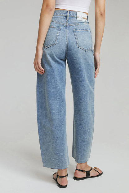 Moon Curve Raw Hem Crop Jeans - MeeeShop Women's Fashion