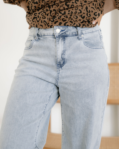 Naia Button Zip High Waist Flared Hem Jeans View 3 - MeeeShop Women's Fashion